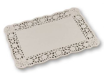 Fehér téglalap alakú tortacsipke 35*25 cm 25 db