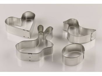 4 részes húsvéti sütemény kiszúró kés