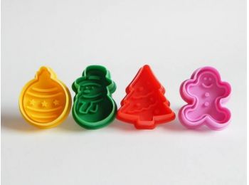 Rugós karácsonyi kiszúró készlet