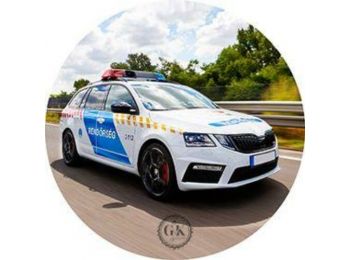 Autópálya rendőrség tortaostya