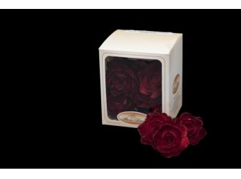 18 db közepes méretű burgundi ostyarózsa