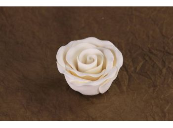 36 db nagy méretű fehér rózsa cukorvirág (nem ehető)