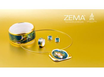 Szász Endre - Barbara, arannyal festett porcelán ékszer s