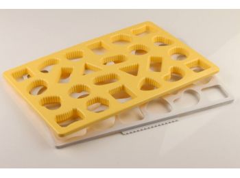 Sütemény kiszúró rács