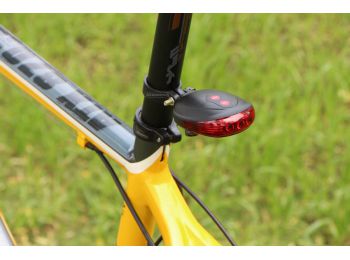 Kerékpár lámpa - lézeres hátsó lámpa
