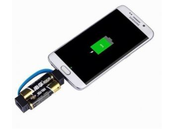 Elemmel működő telefontöltő kábel