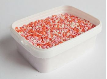 Apró szív cukorkonfetti tortadekor