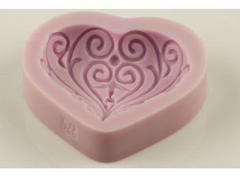 Indával díszített szív szilikon fondant forma