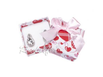 Fehér színű, rózsaszín szívecskés ékszertartó doboz, masni dísszel gyűrű, fülbevaló, medál, nyaklánc