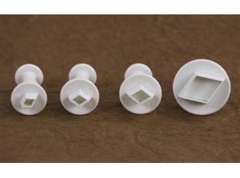 4 részes rombusz alakú rugós fondant kiszúró készlet