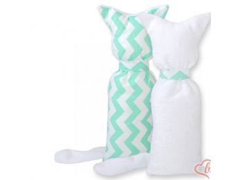 BabyLion Prémium ölelő cica - Menta-Fehér cikk-cakk