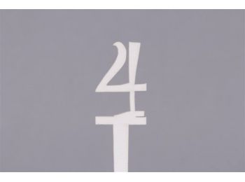 Fehér vidám 4-es szülinapi sziluett tortadísz