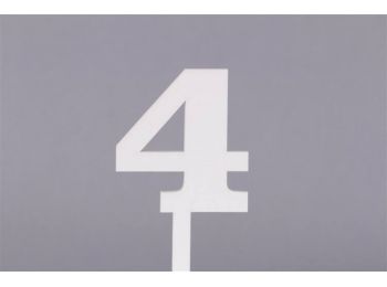Fehér nagy 4-es szülinapi sziluett tortadísz