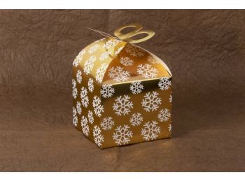 2 db 18*9*9 cm-es összehajtható arany színű karácsonyi 