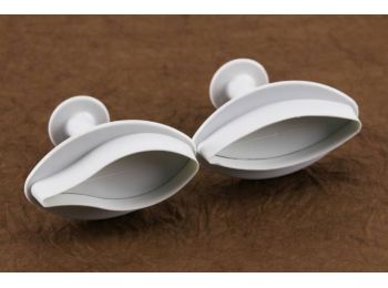 Liliom kiszúró tortadíszítéshez 2 db