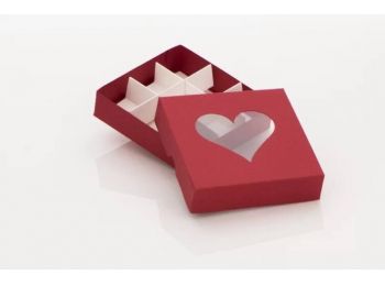 Piros szív mintás 9 adagos rekeszes bonbon doboz