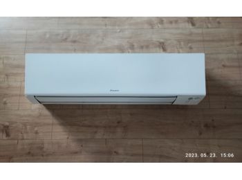 Daikin PERFERA 5,0 kW oldalfali beltéri, bemutató termi da