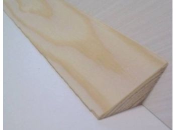 Borovi fenyő háromszögléc