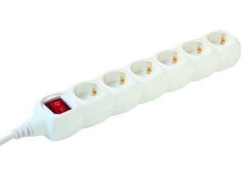 Hálózati elosztó, kapcsolós, 6 aljzat, 1,5m