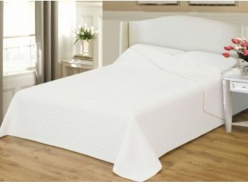 CLARA fehér / csíkos steppelt ágytakaró 235x250 cm