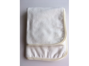 Babatakaró 70×100 vanília szaténszegett  Vixi