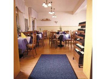 Szennyfogó szőnyeg, 0,6x0,9 m, 3M Nomad Aqua, szürke-feke